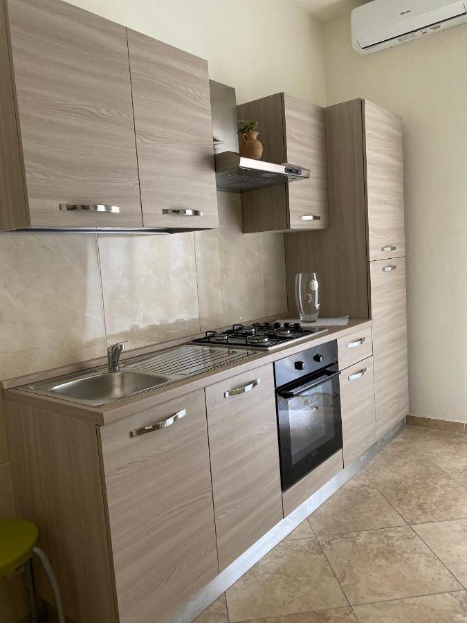 Hotel Falù Napoli centro camera con cucina e bagno privato Esterno foto