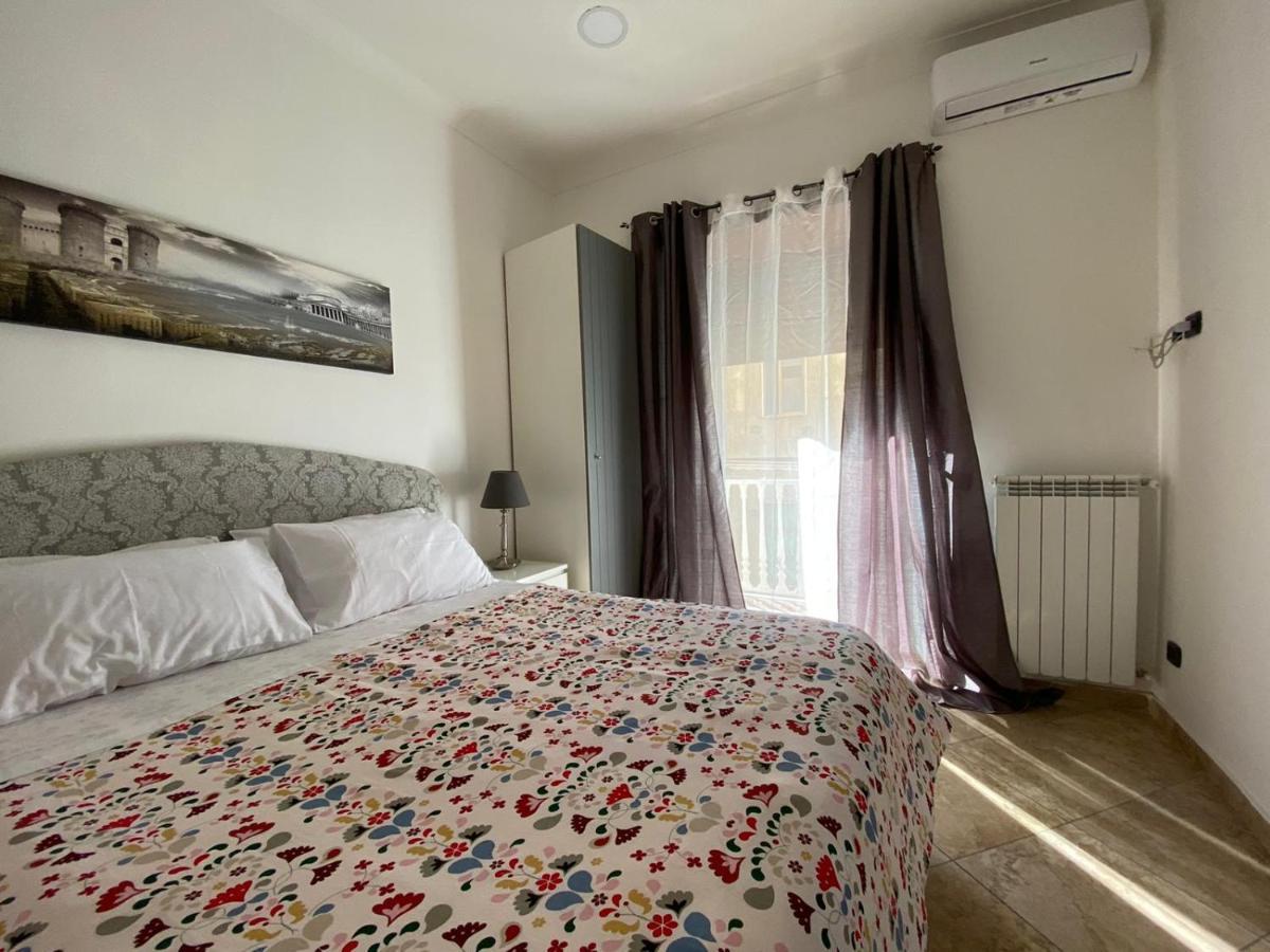 Hotel Falù Napoli centro camera con cucina e bagno privato Esterno foto