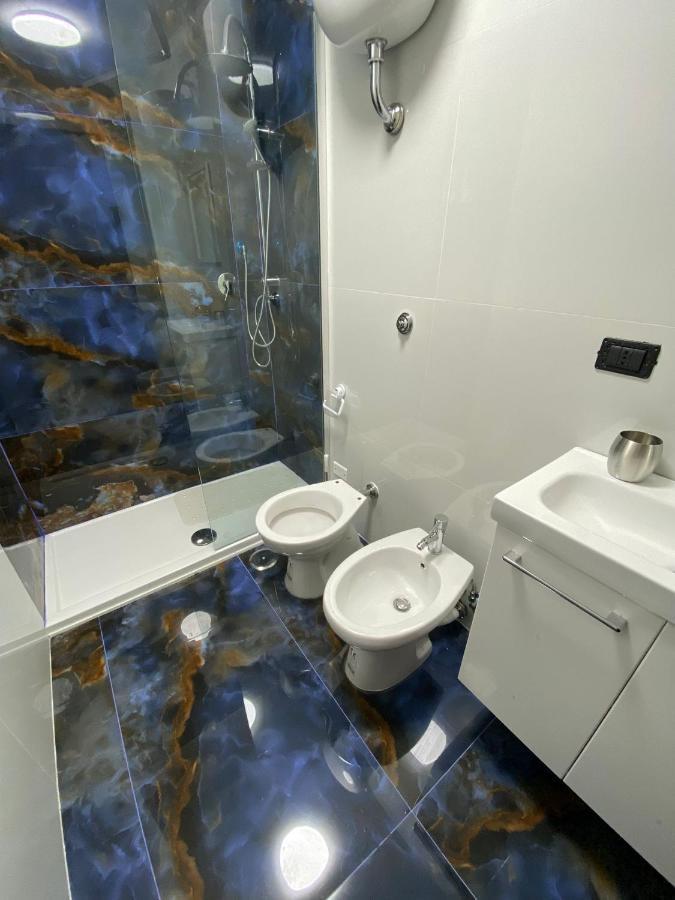 Hotel Falù Napoli centro camera con cucina e bagno privato Esterno foto